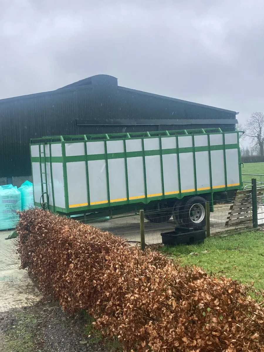 Cattle trailer - Image 1