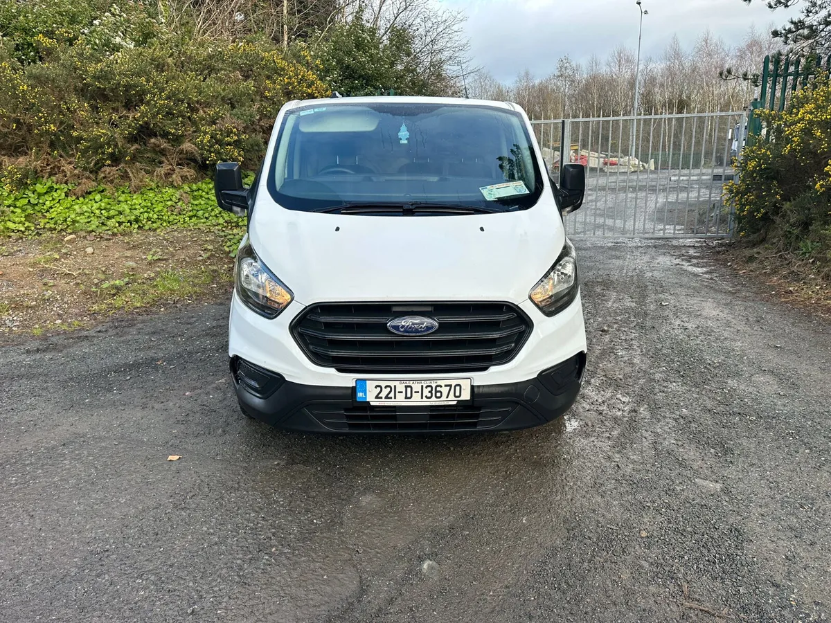 Ford Transit Custom 2022 - Image 2