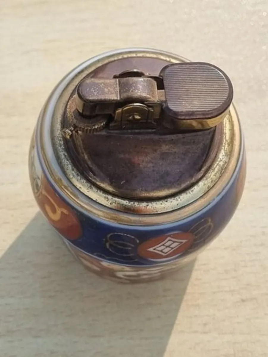 Gold Imari Hand Painted Japan Lighter - Image 4