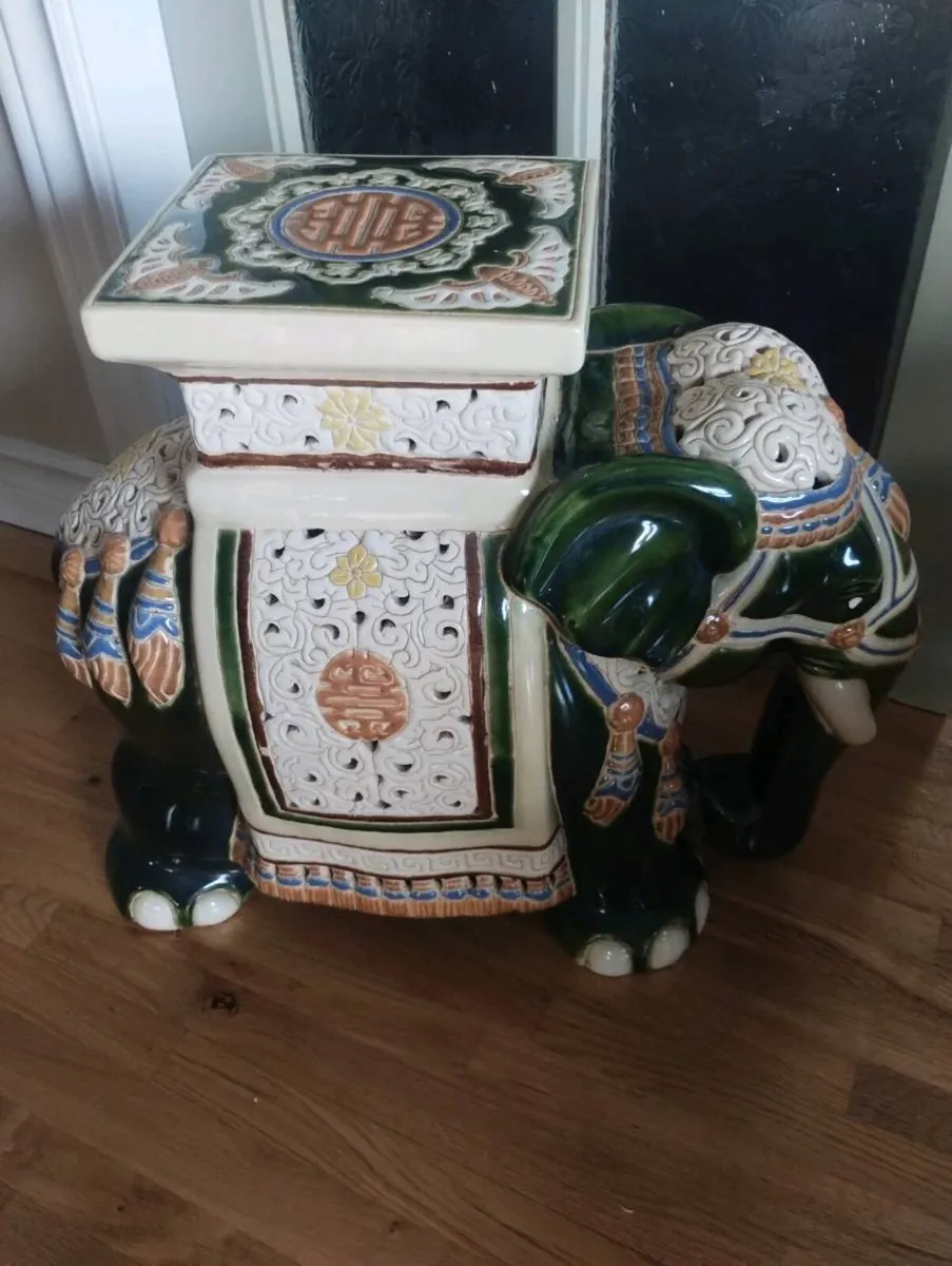 Ornamental elephant plant stand - Image 2