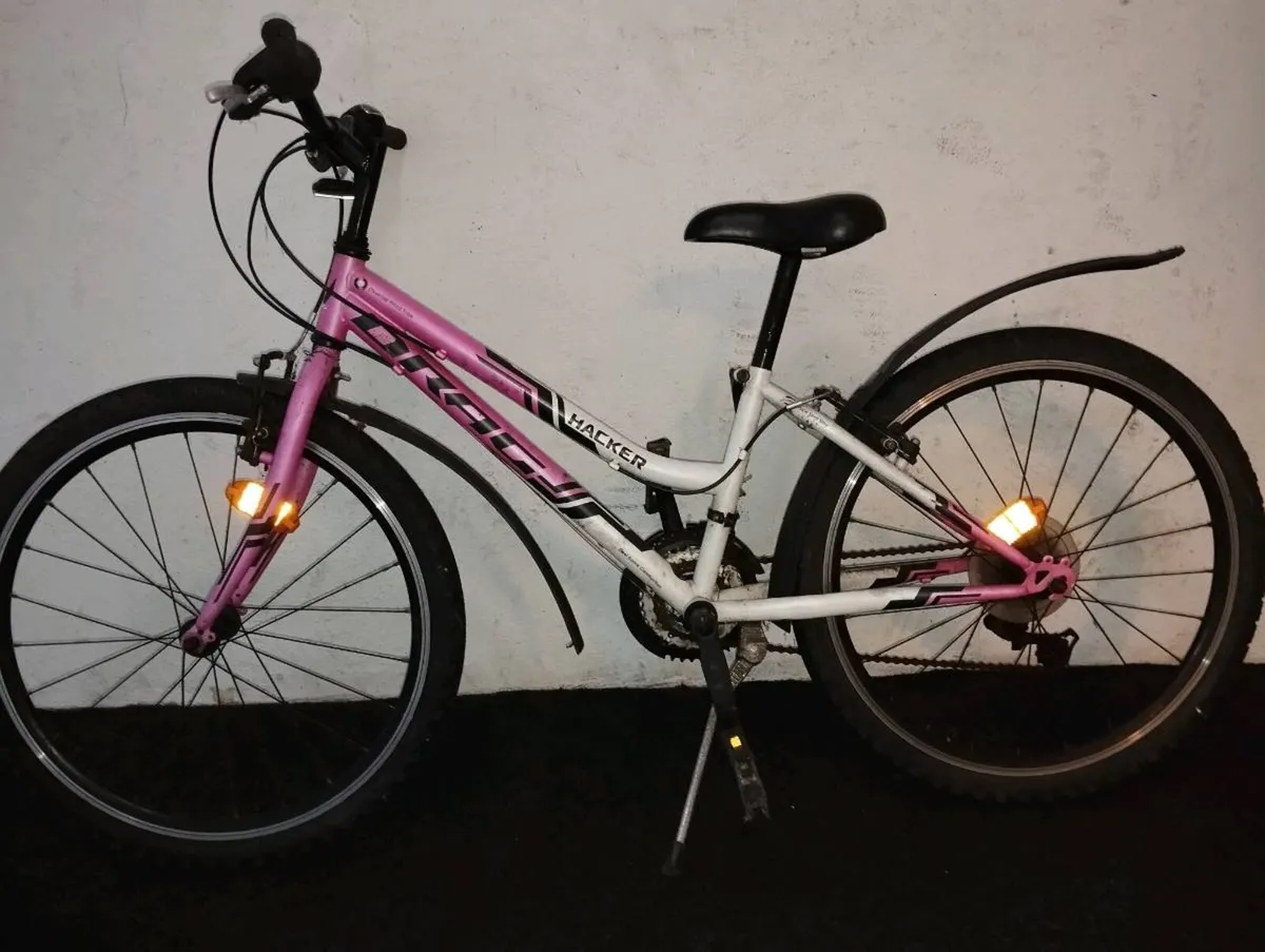 Girls 24inch bike - Image 1