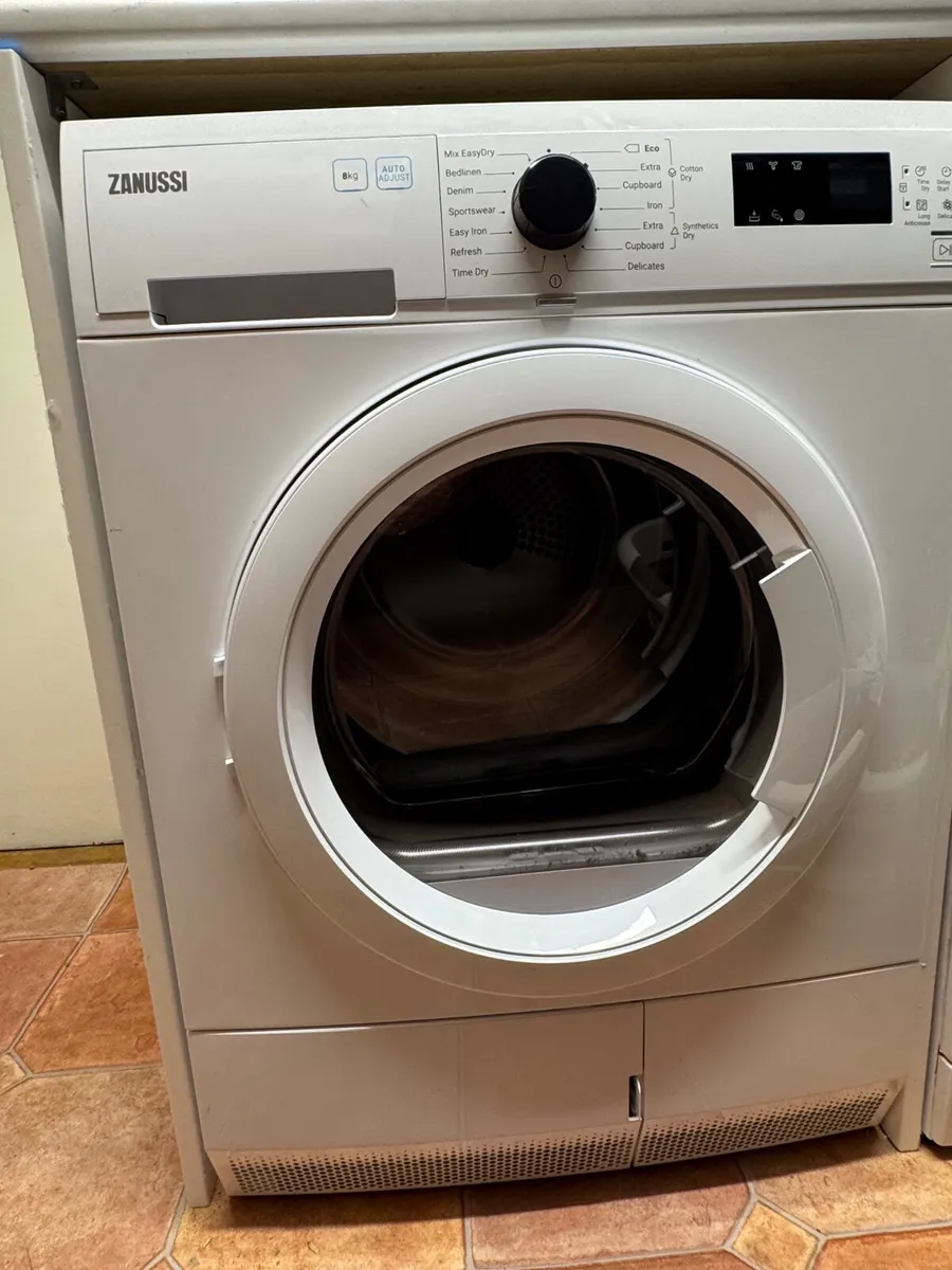 Zanussi Tumble dryer - ZDC82B4PW 6 months old - Image 1