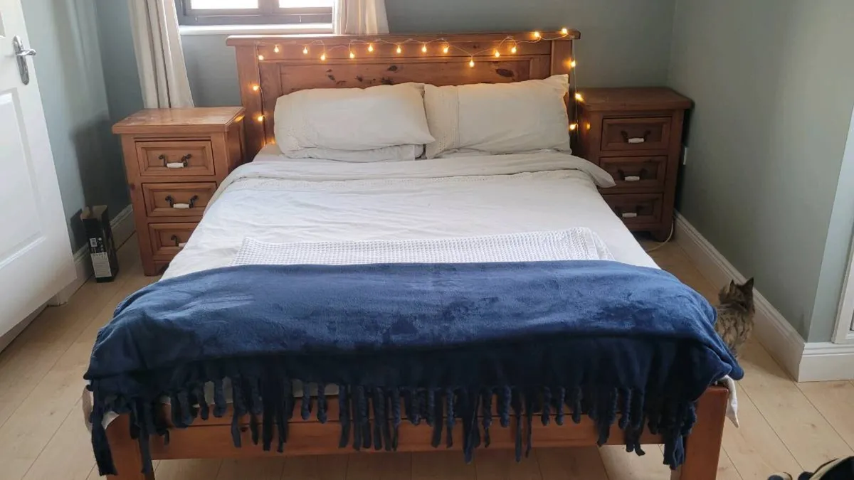 Bed + 2 Lockers + Chest of Drawers (like new) - Image 1