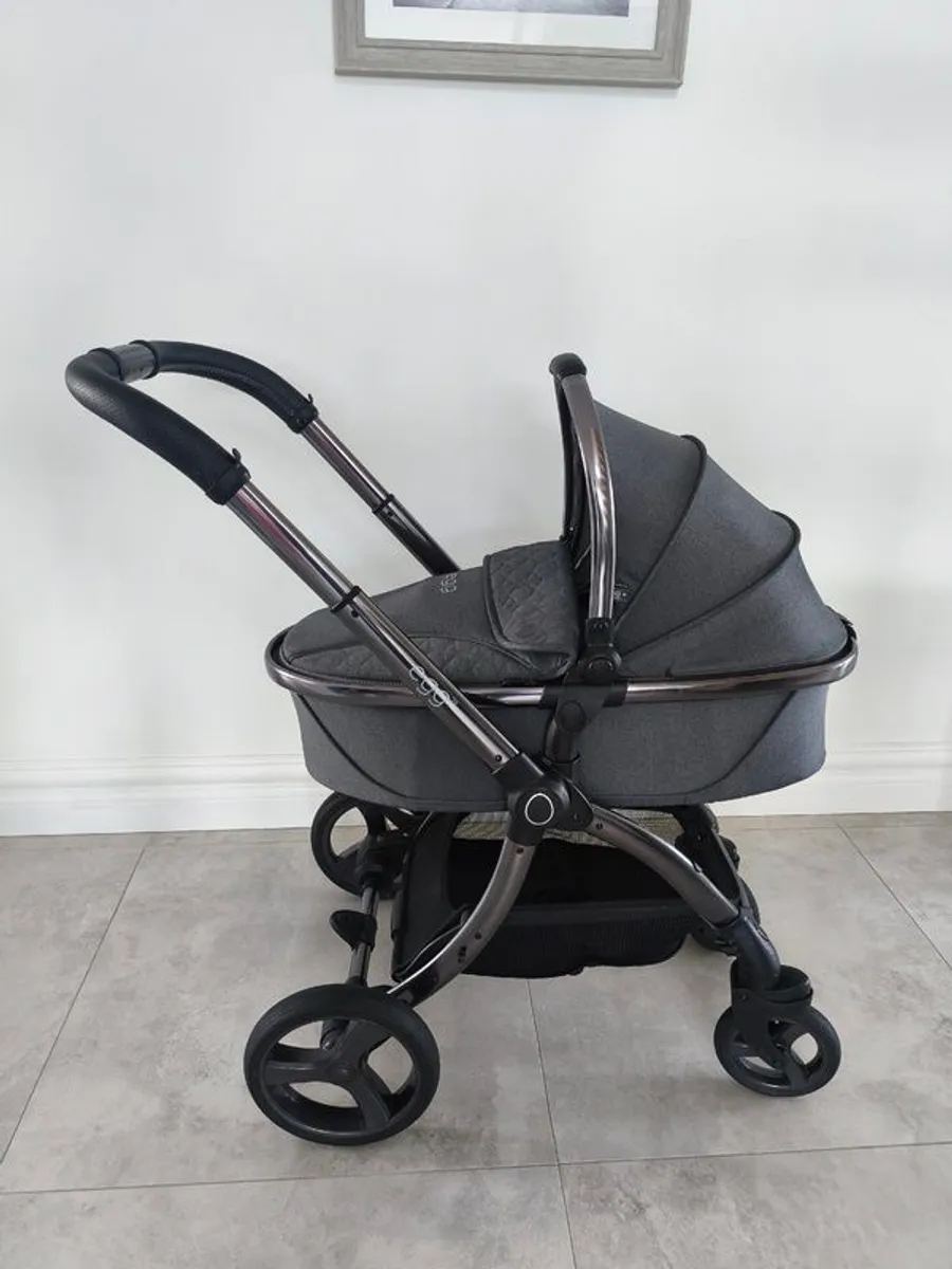 Pram - Image 1