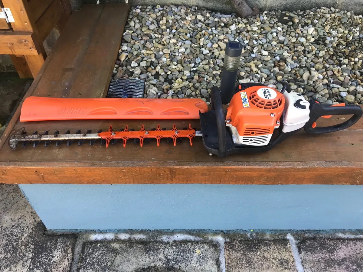 STIHL HS82R Hedge strimmers for sale - Image 1