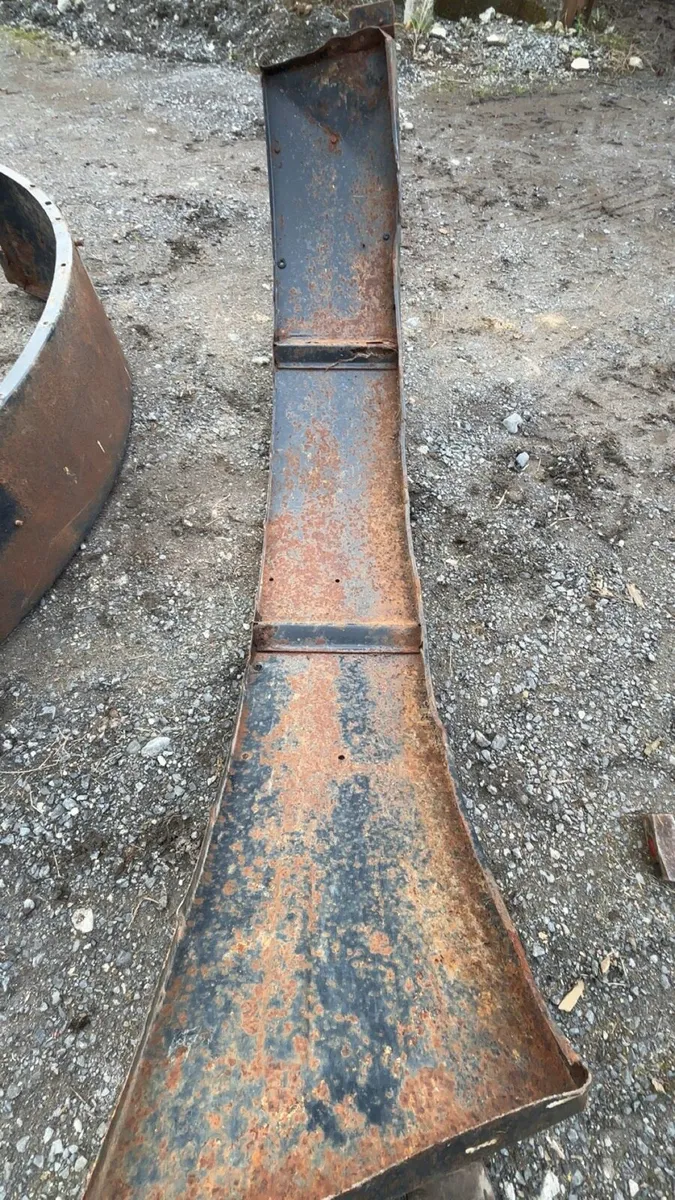 Original Deutz Dx wide mudguards - Image 3