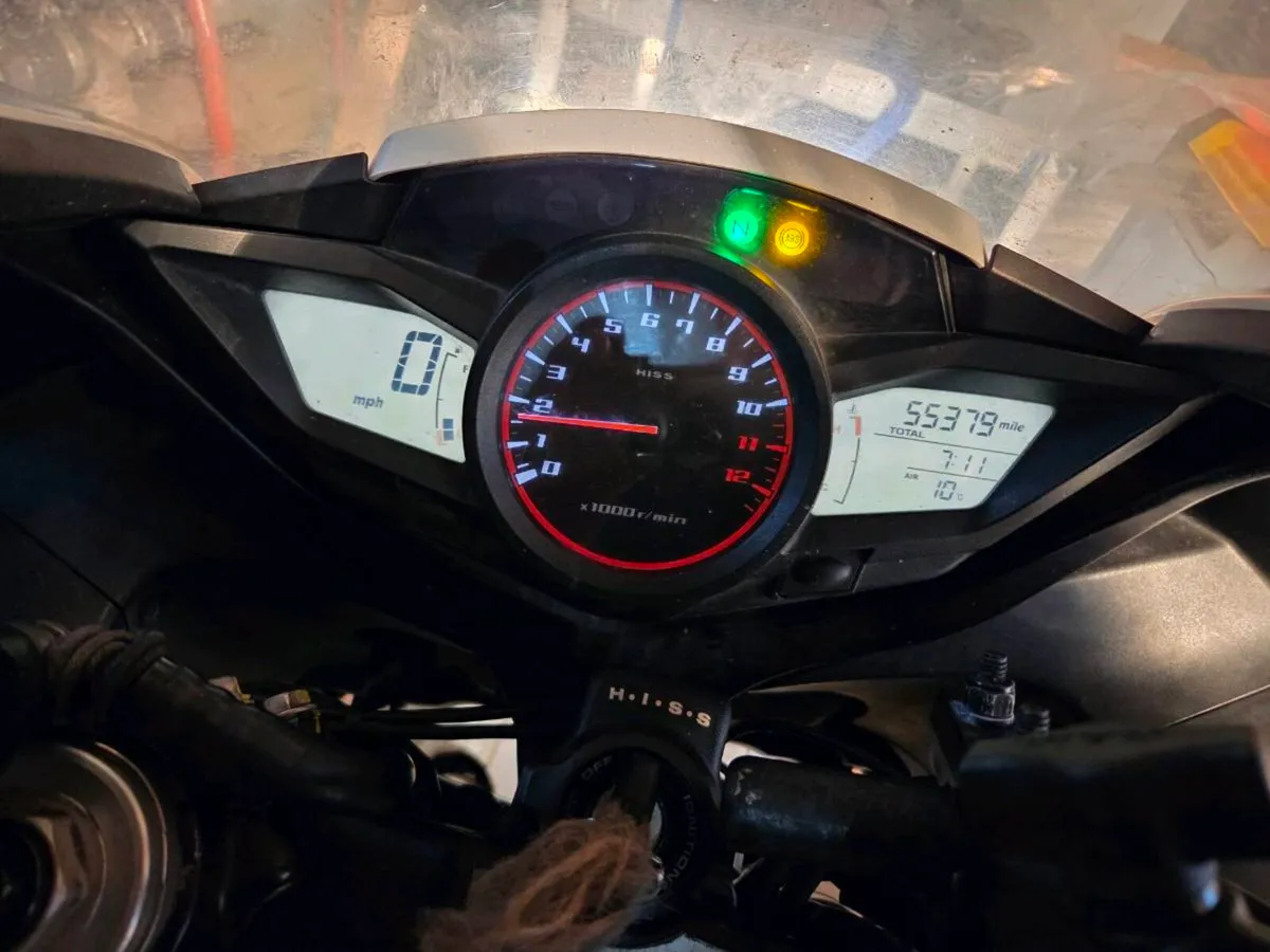 Honda VFR 1200F - Image 3