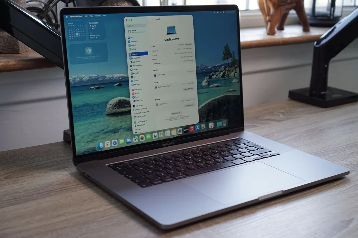 MacBook Pro 16" 2019 | i9 2.3GHz | 16GB | 512GB - Image 1