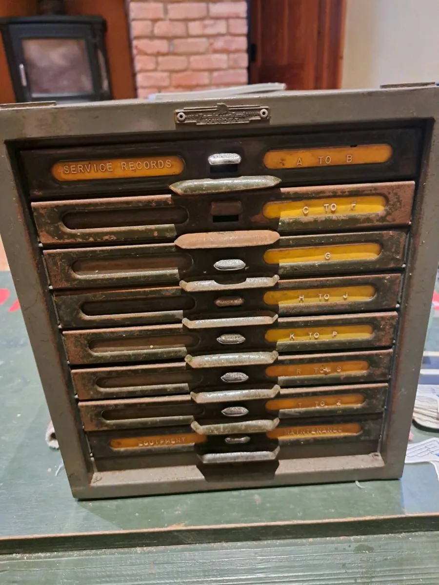 Vintage filing cabinets - Image 1