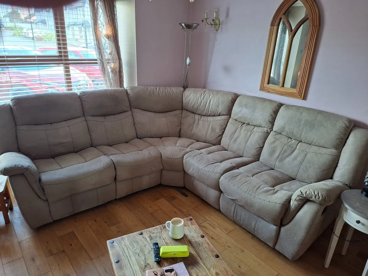 Corner sofa  recliner and swivel chair - Image 4