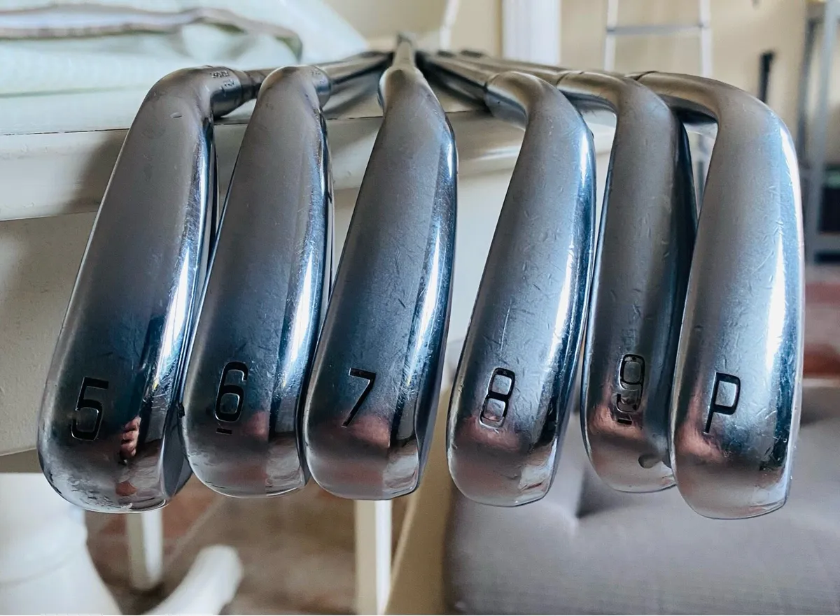 Mizuno JPX 921 Irons - Image 1