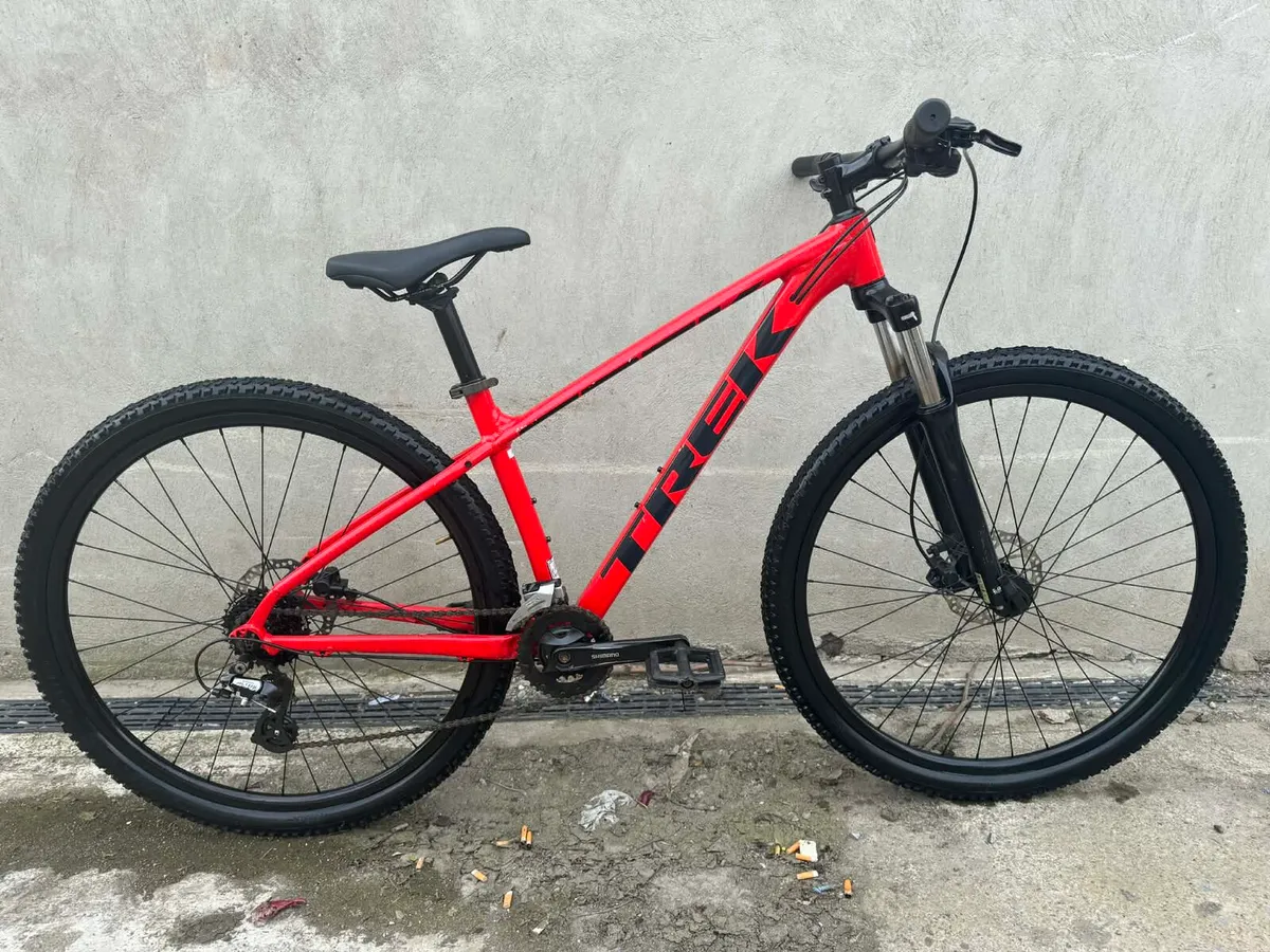 Trek Marlin 6 - Image 1