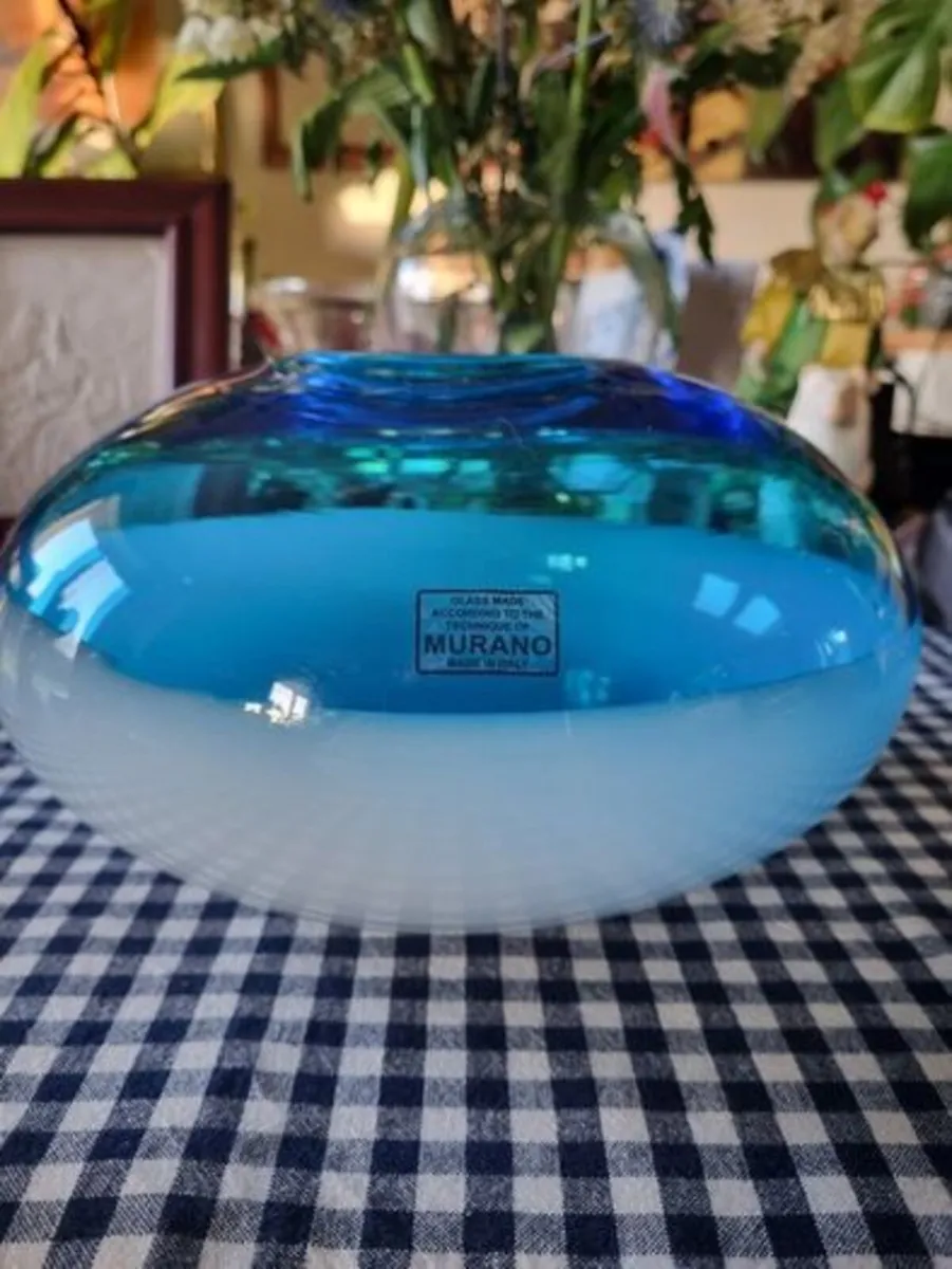 Two-tone large Murano glass bowl - Image 1