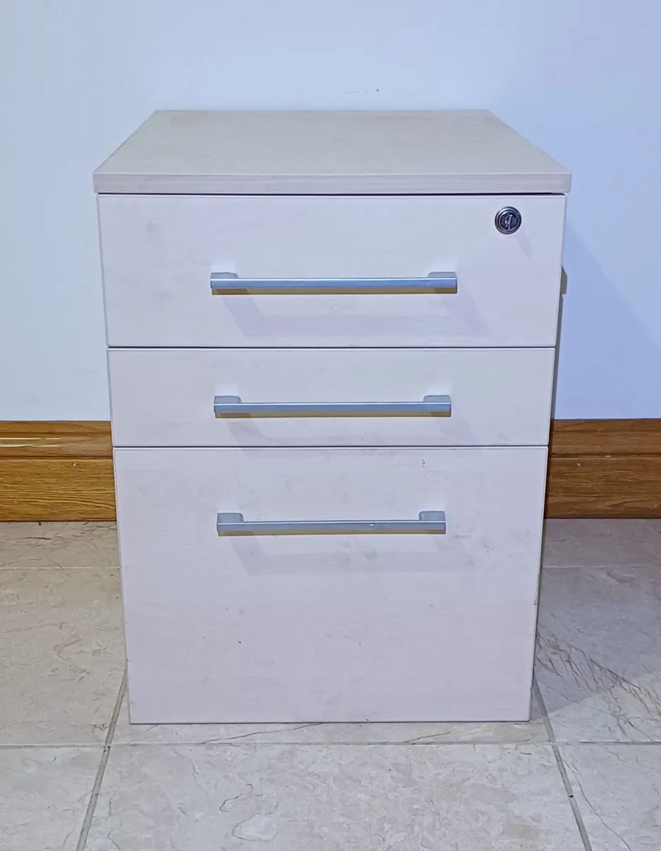 Maple Wood Pedestals Lockers - Image 2