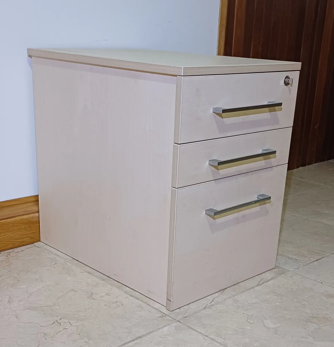 Maple Wood Pedestals Lockers - Image 3