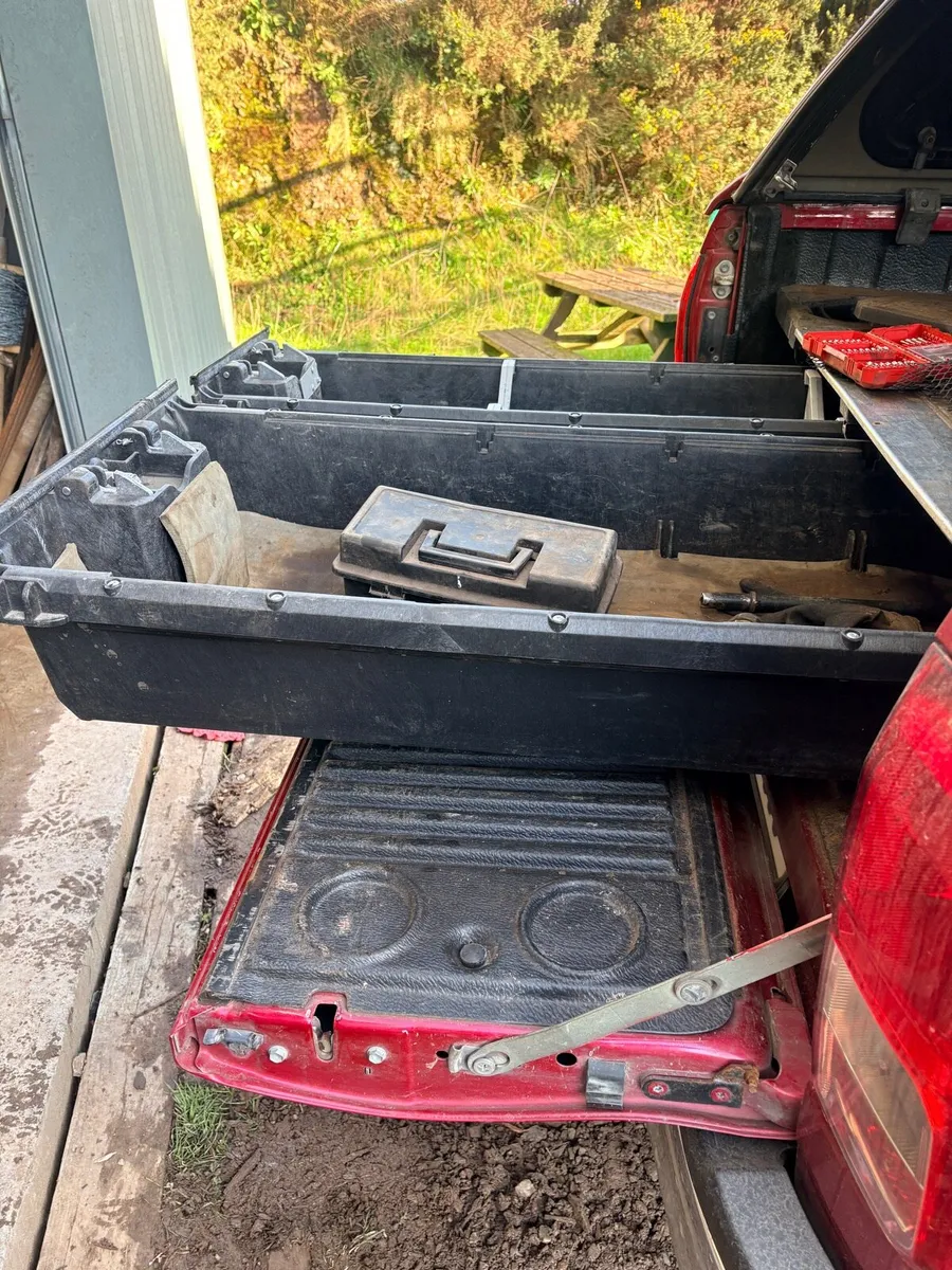 Toyota hilux DECKED TOOLBOX DRAWER SYSTEM - Image 4