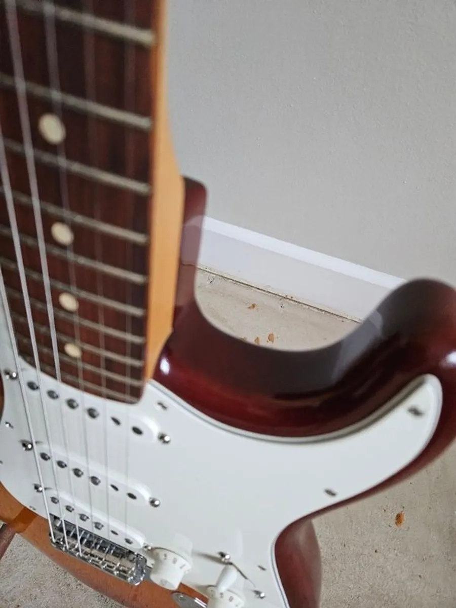 Fender player Stratocaster - Image 3