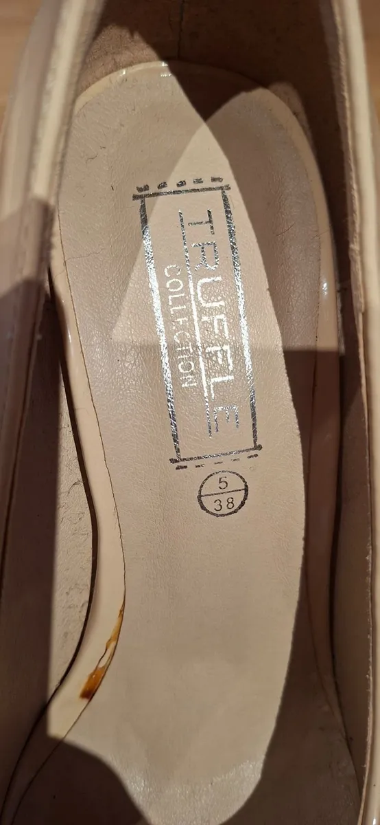 High heels - Image 2