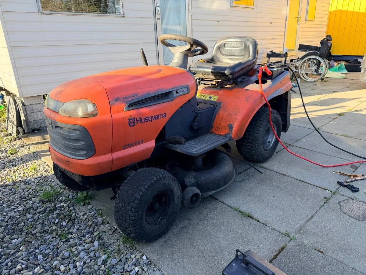 Husqvarna Ride on Lawnmower CTH-151 - Image 1