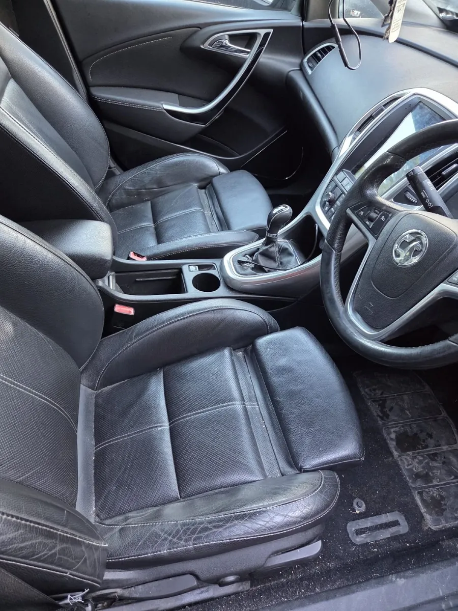 Opel  astra Opel insignia - Image 2