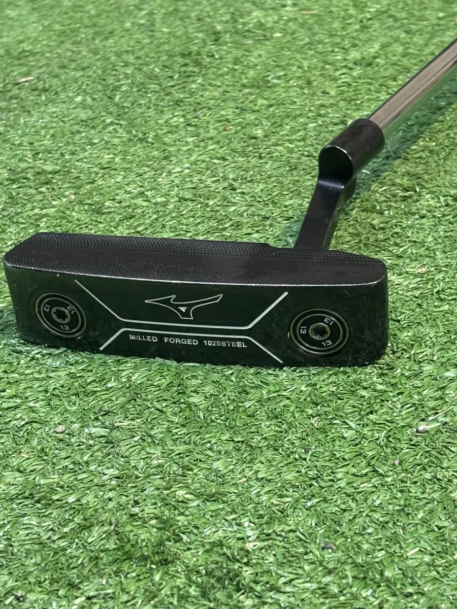 Mizuno M-Craft Black Ion II RH Putter (33”) – €100 - Image 2