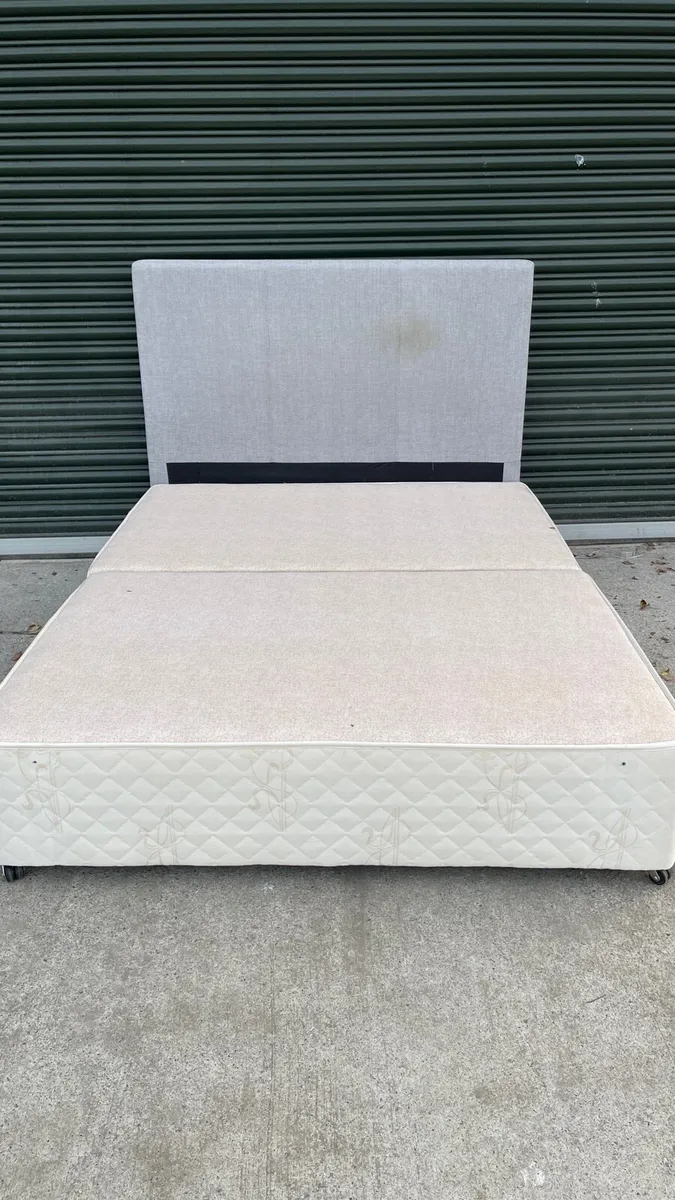 King size bed with headboard - Image 2