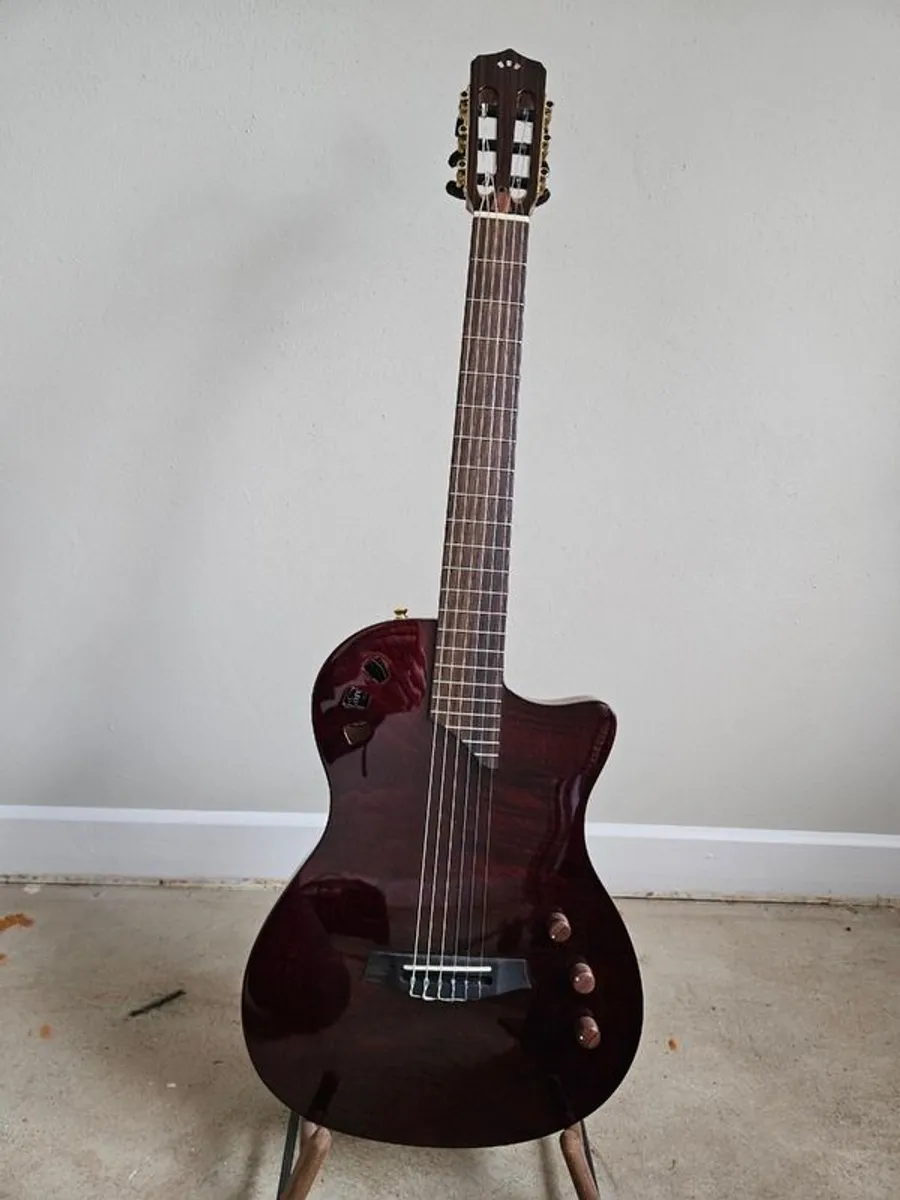 Cordoba stage nylon acoustic - Image 2