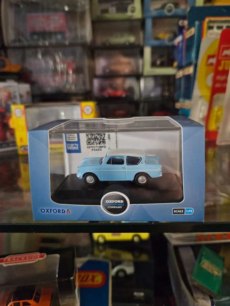 Corgi Oxford Ford Anglia