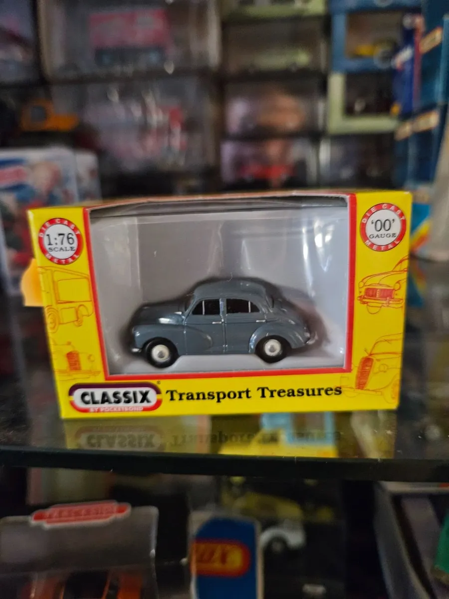 Corgi Classix Morris Minor