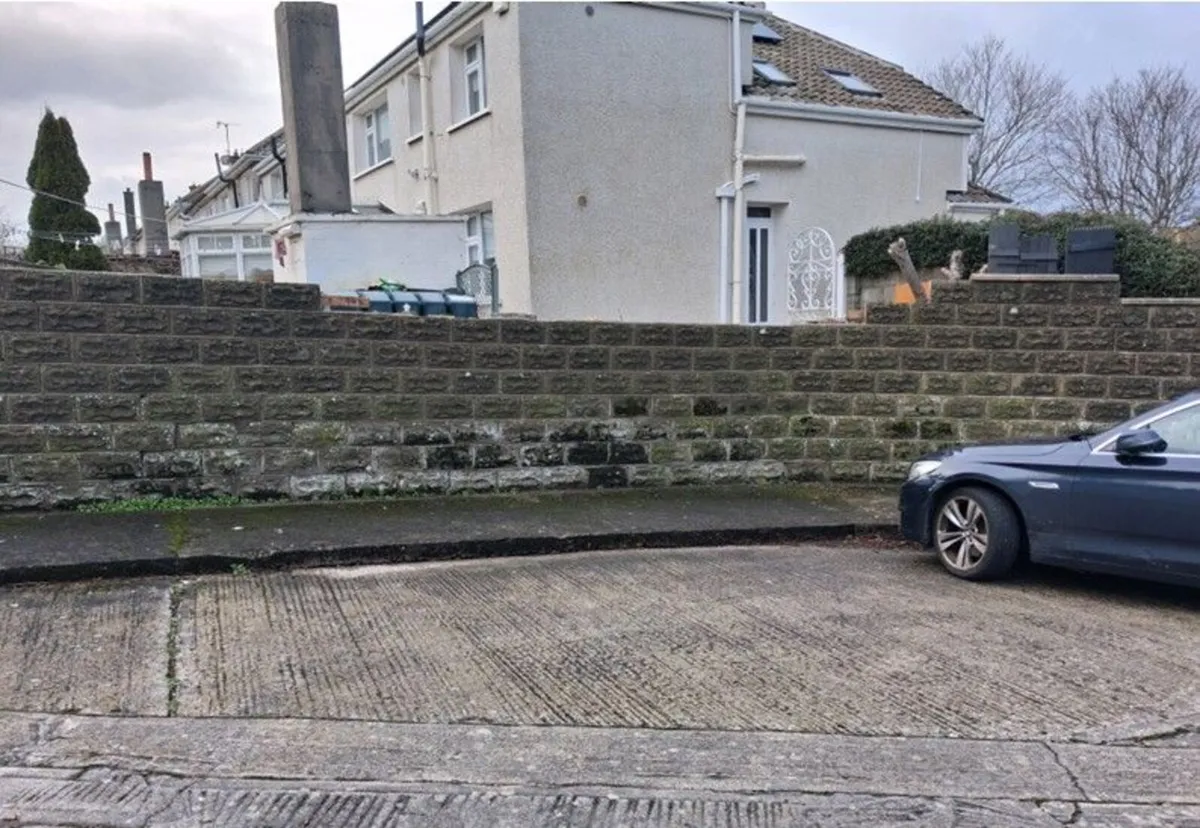 Faced Concrete Blocks & Wall Capings