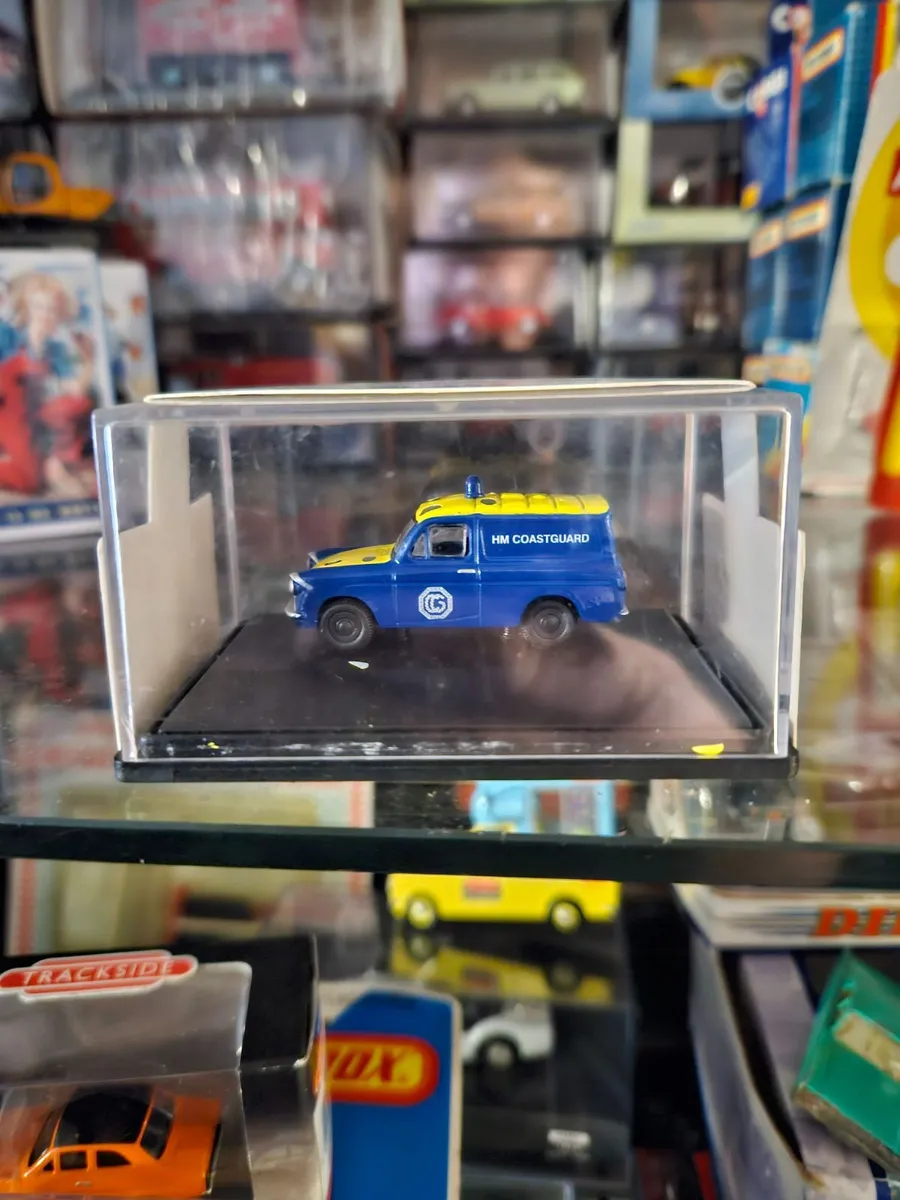 Corgi Oxford Ford Anglia Van