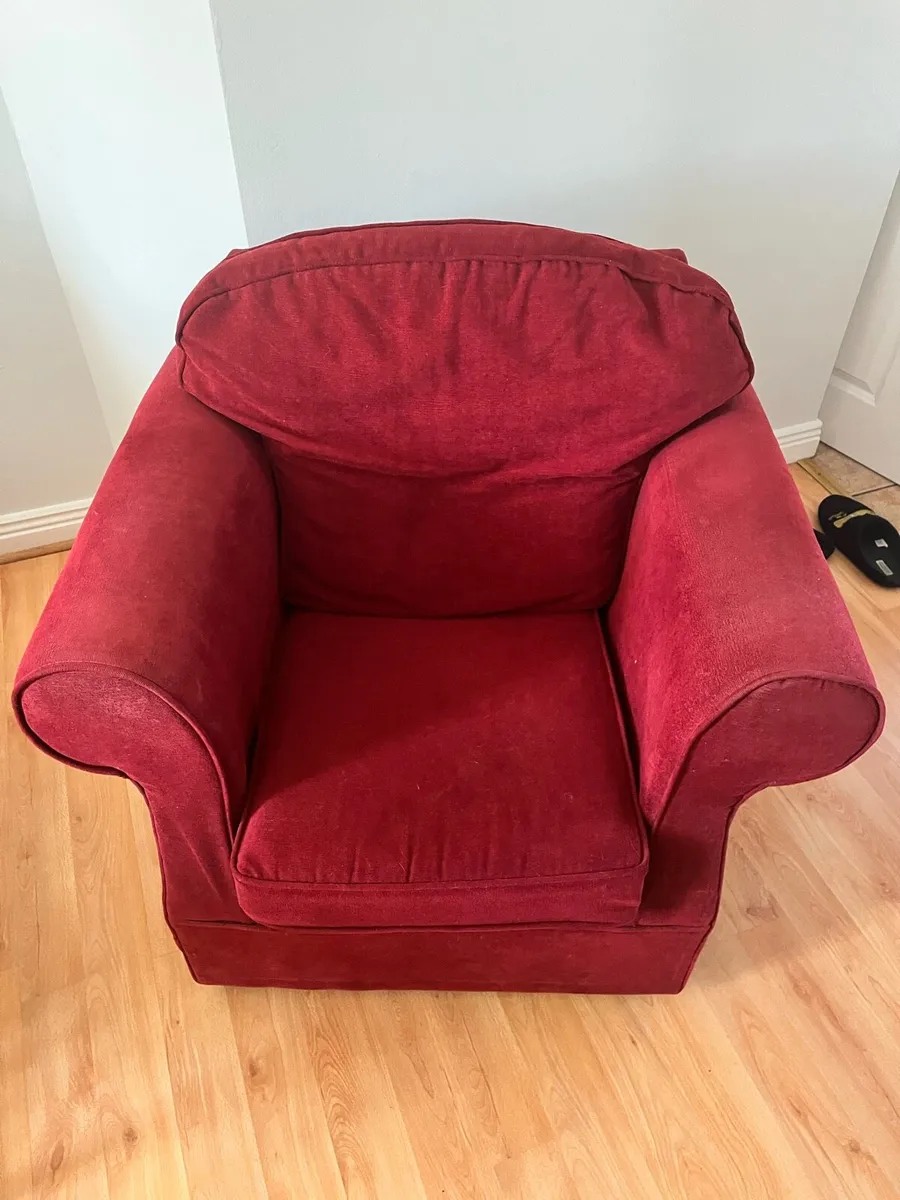 2 Red chairs - Image 1