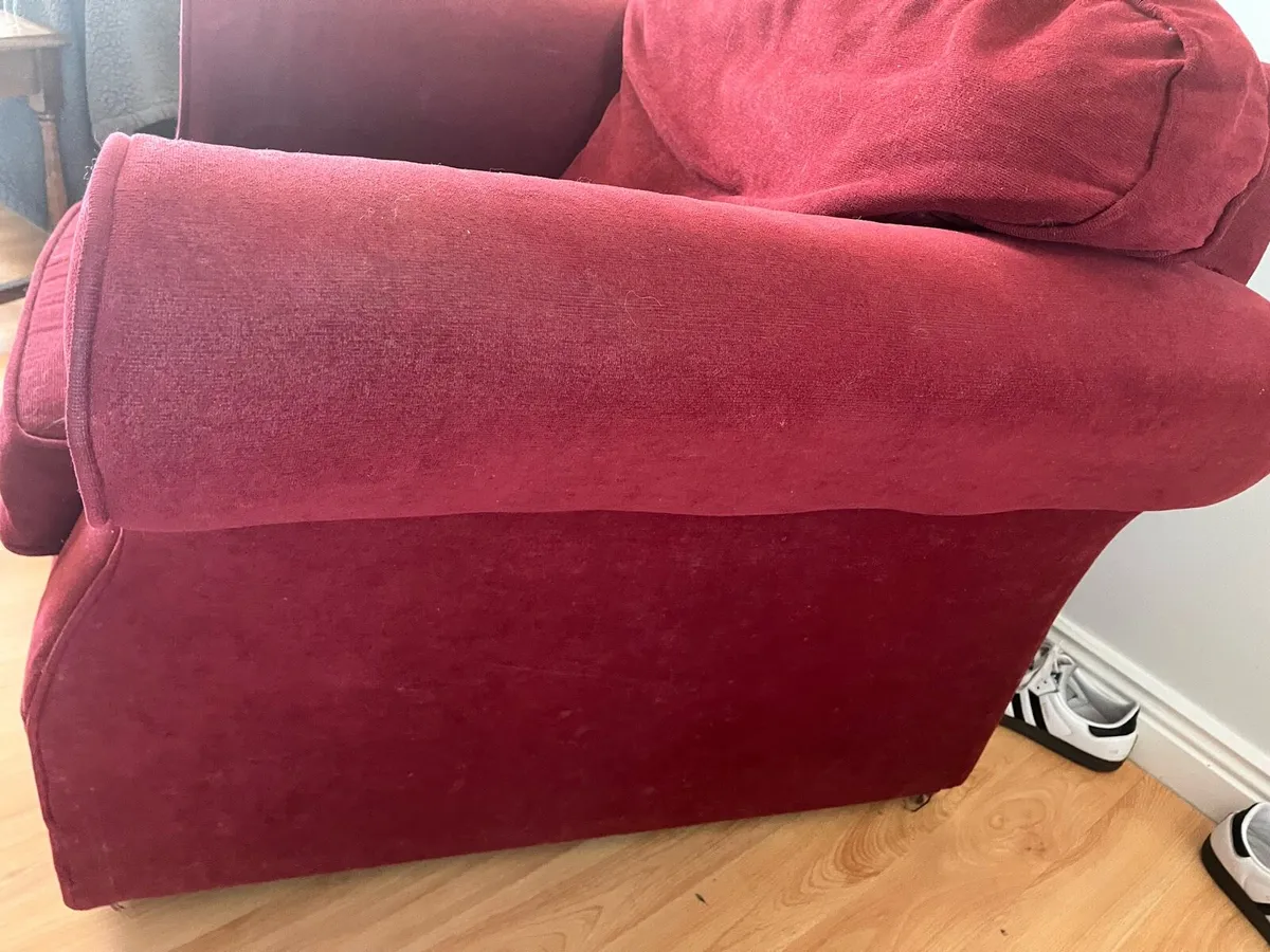 2 Red chairs - Image 4