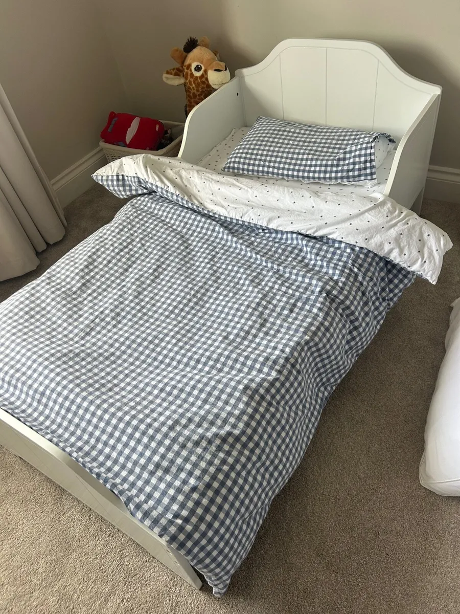 2 x toddler beds - Image 2