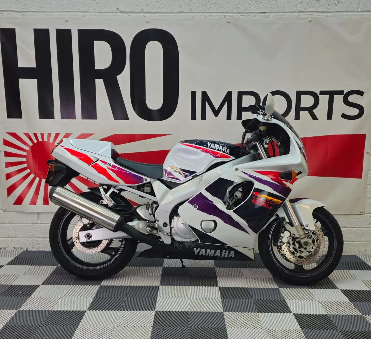 1997 Yamaha FZR 600 / YZF600 - Image 1