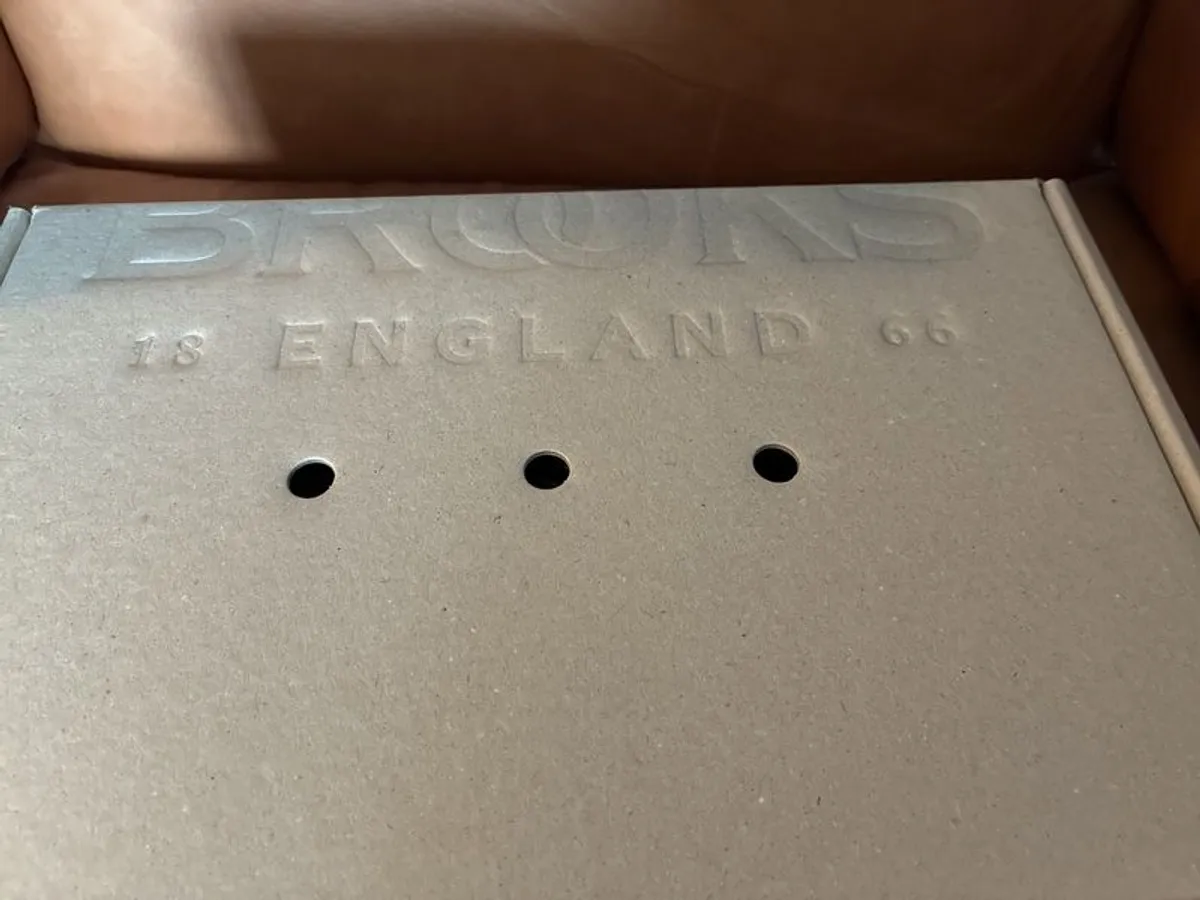 Brooks C13 Carbon Saddle - Image 3