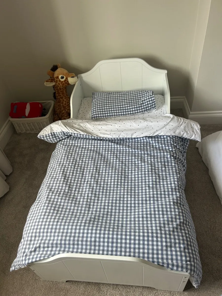 2 x toddler beds - Image 3