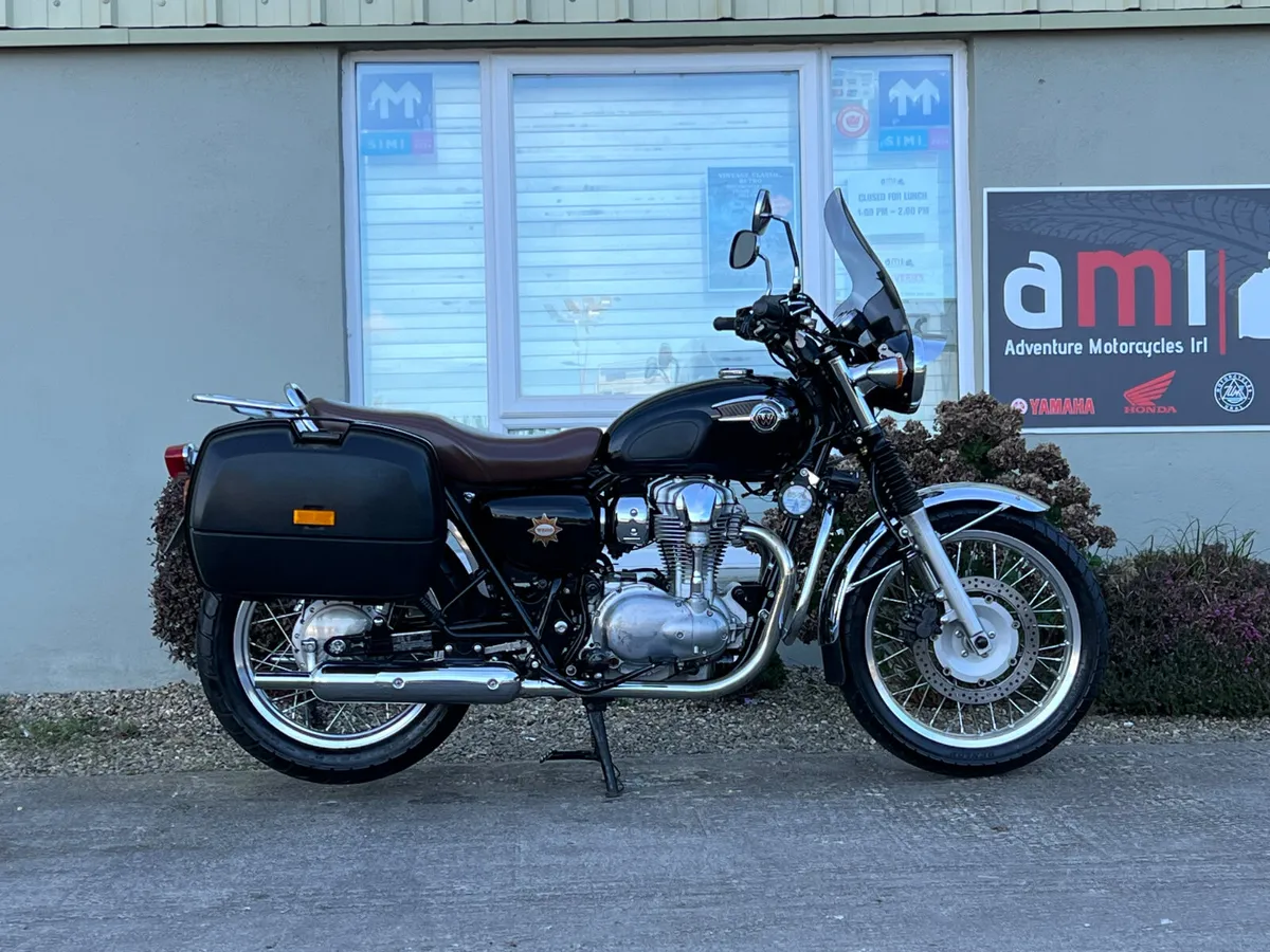 Kawasaki W800 - Image 1