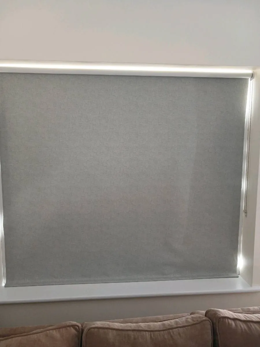 Roller Blinds - Image 4