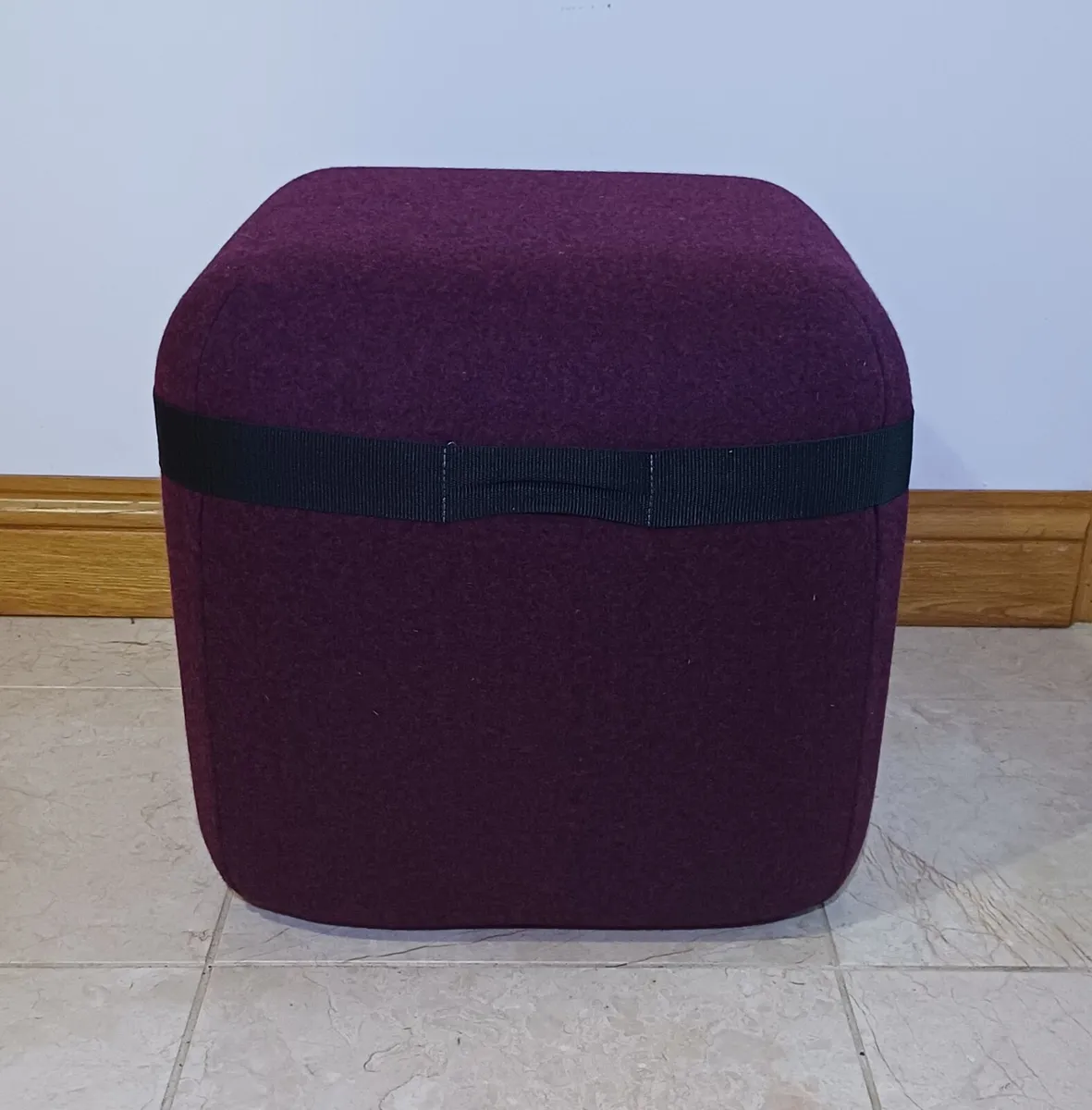 Viccarbe Season Pouf - Image 1