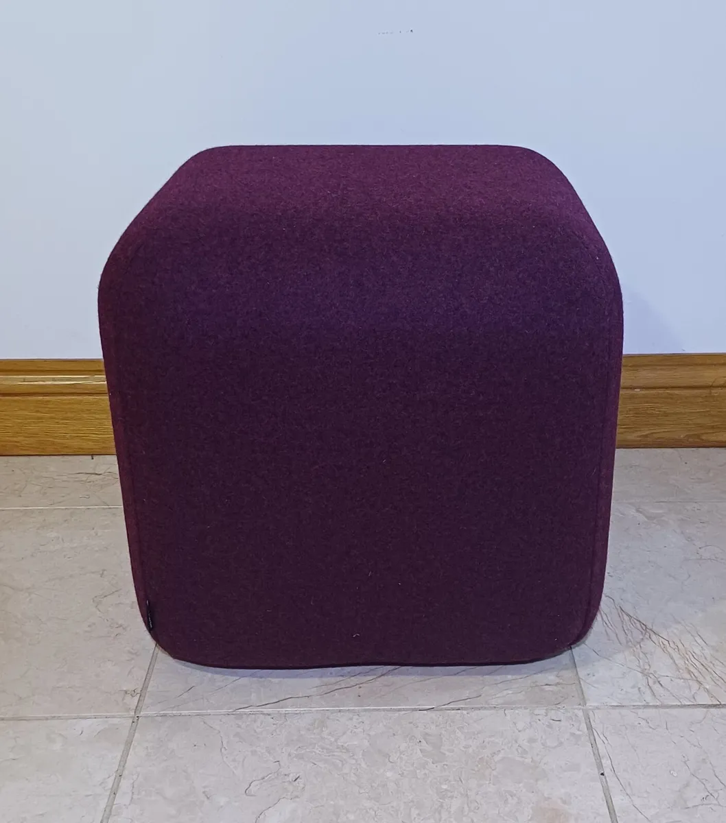Viccarbe Season Pouf - Image 3