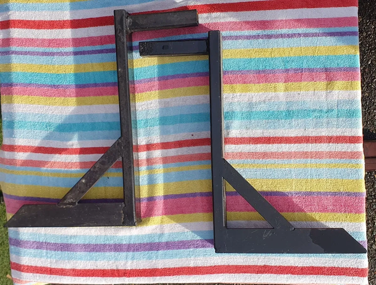 Gym equipment bars - Image 2