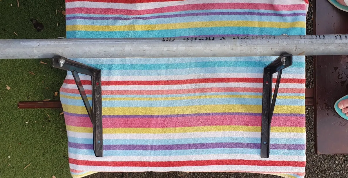 Gym equipment bars - Image 4