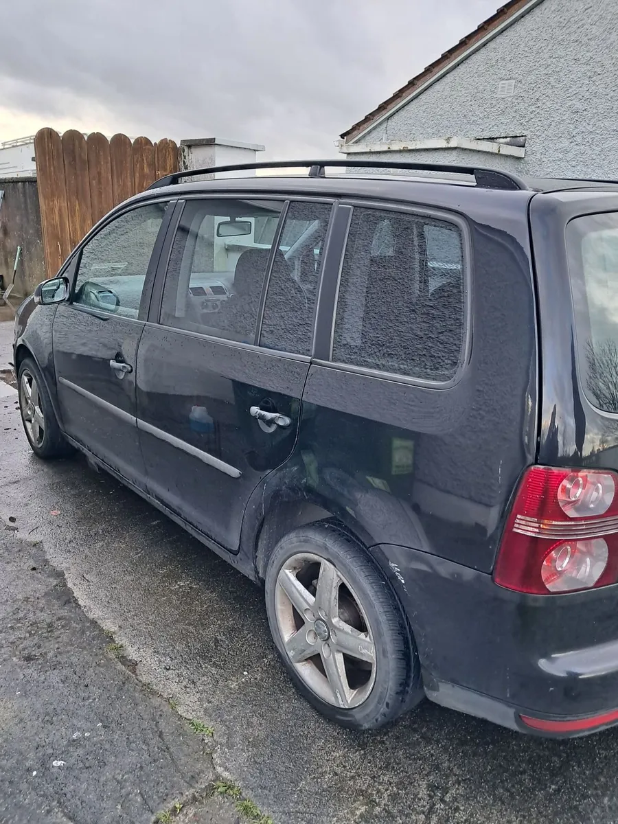 Volkswagen Touran 2007 - Image 3