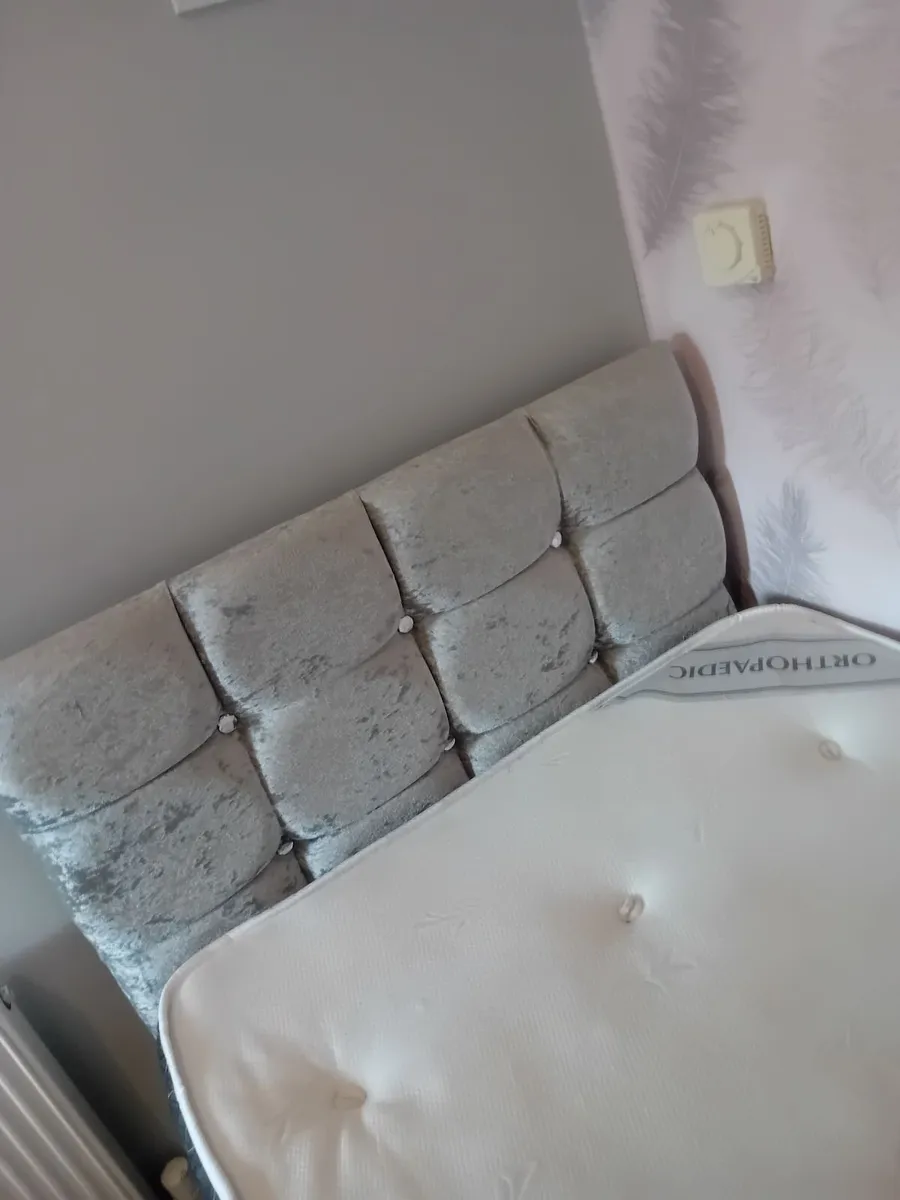 Single bed - Image 2