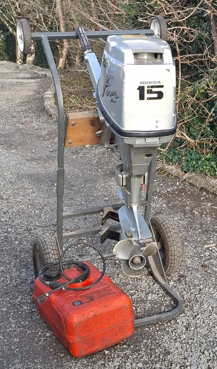 15HP Honda 4 Stroke Short Shaft Outboard Motor - Image 1