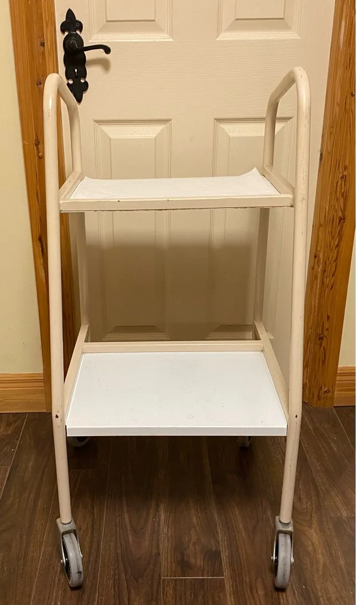 Hair salon furniture - Image 3