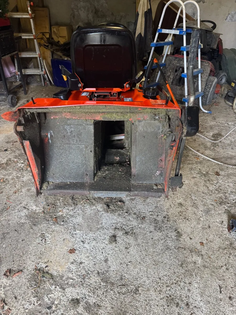 Ride-on mower - Image 3