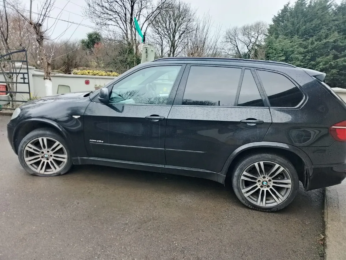 BMW X5 2013 - Image 2