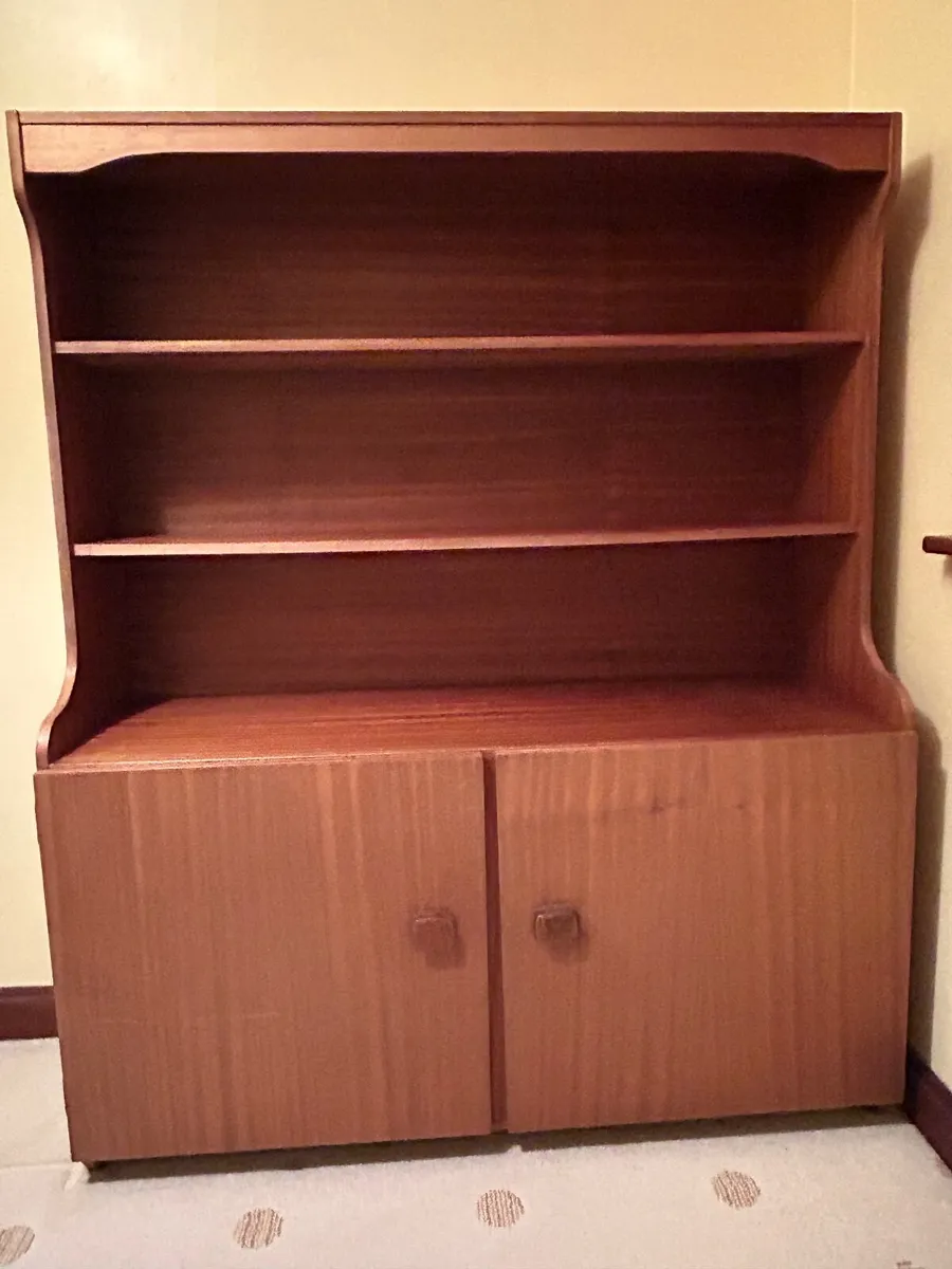 Bookcase / display dresser - Image 2